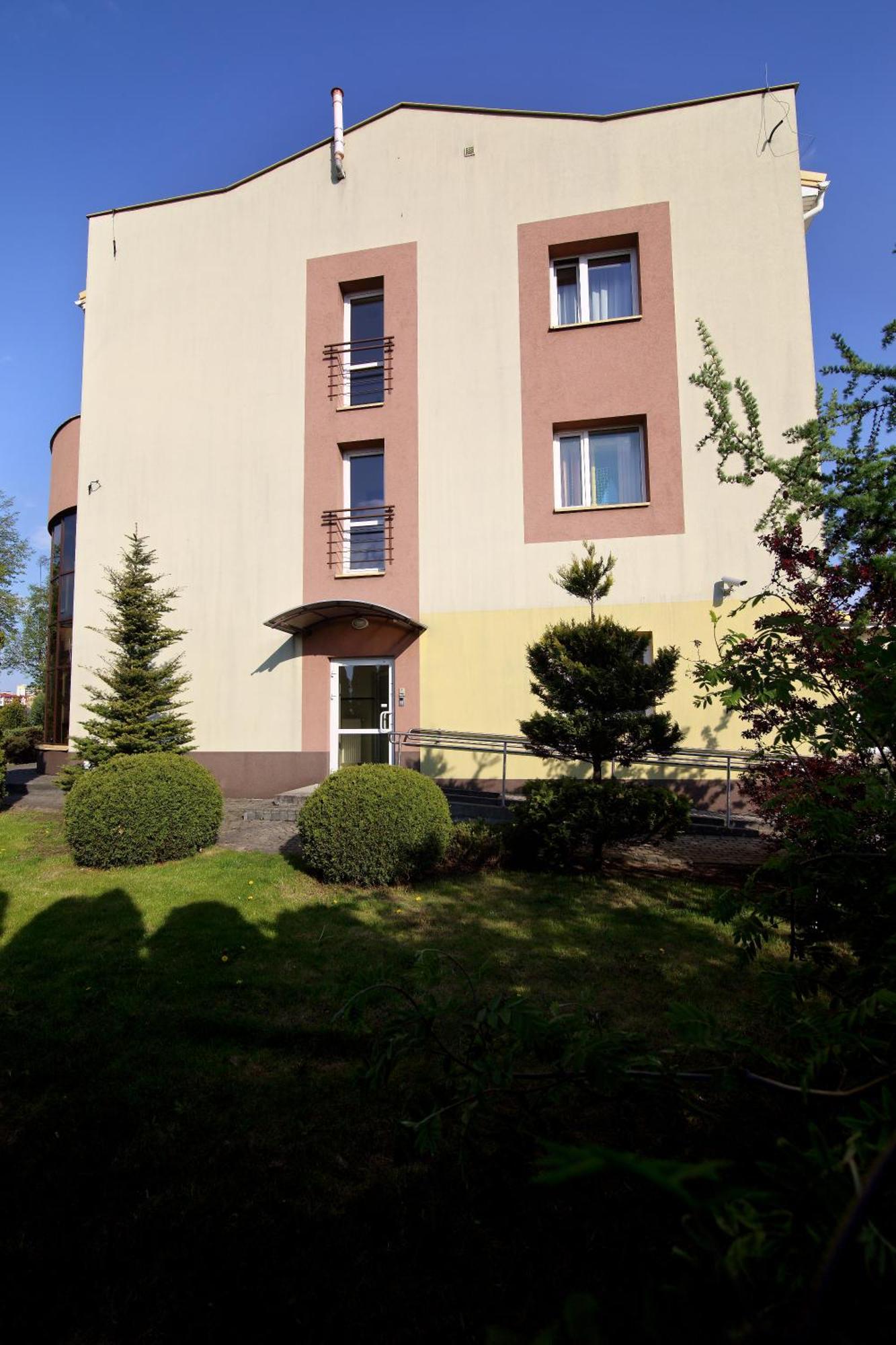 Amadeus Motel Lomza Exterior photo